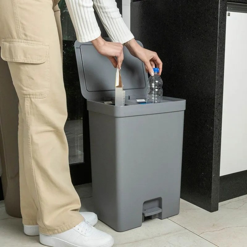 Basurero 30 litros con Pedal OU «Trium» (Gris) - Imagen 4