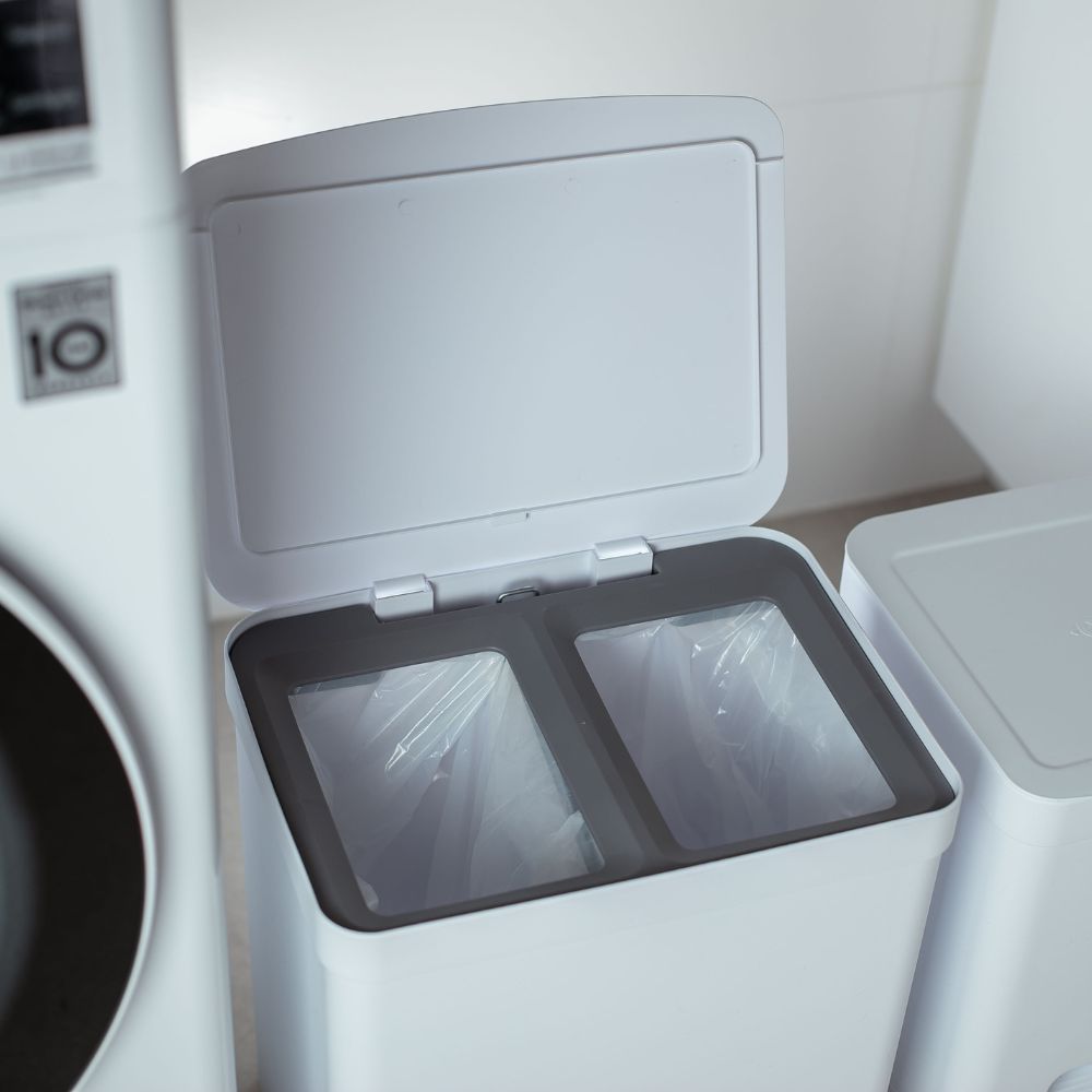Basurero 10+10 litros con Pedal OU «Trium» (Blanco) - Imagen 4